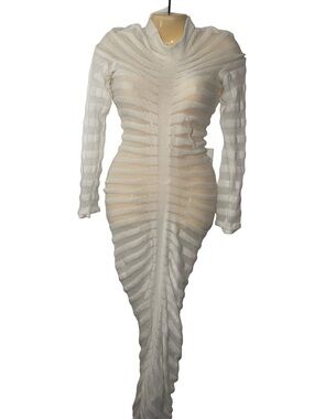Elegant White Long-Sleeve Ribbed Sheath Dress / cover up